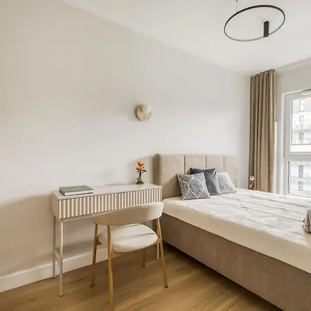 Kierbedzia Soft Light Apartamento Varsóvia